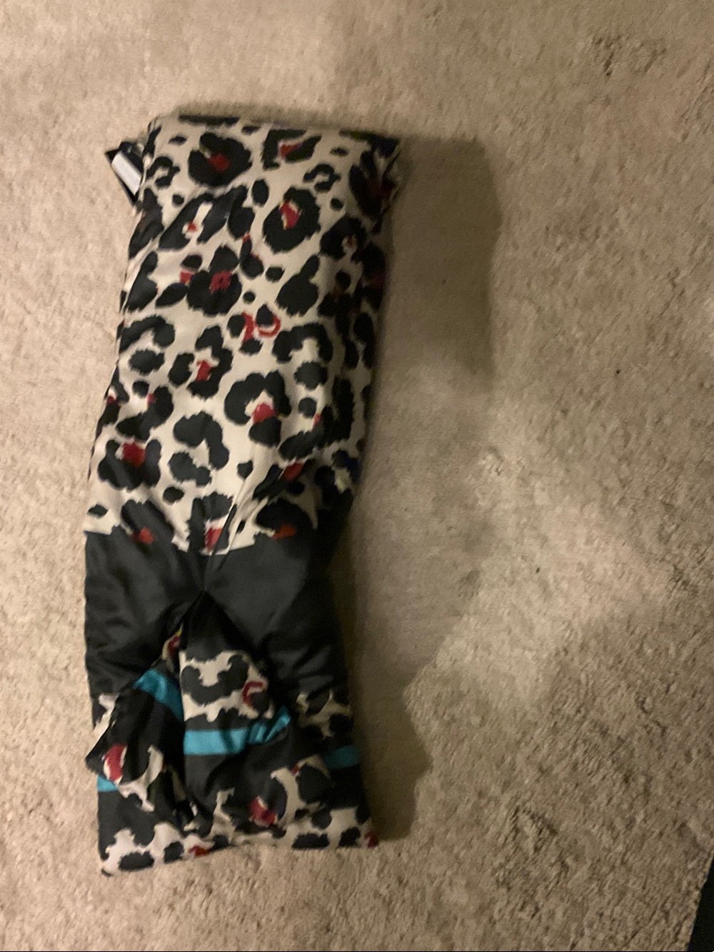 CaravNew York Air Puff Spotted Scarf